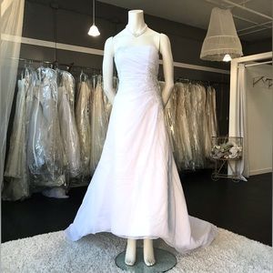 Mari Lee Size 8 Strapless Beaded Wedding Gown